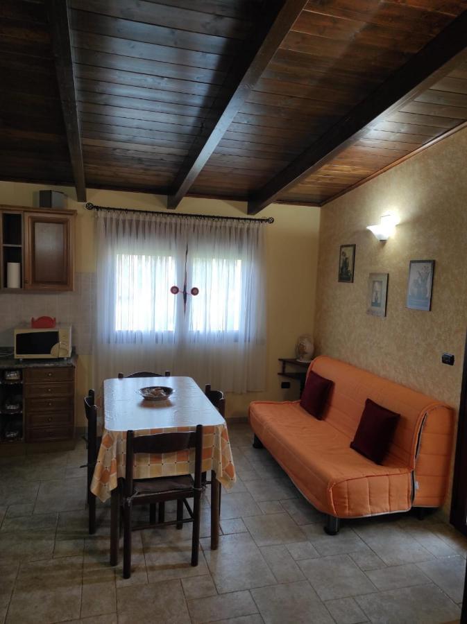 Casetta Albizia San Vito dei Normanni Exterior photo